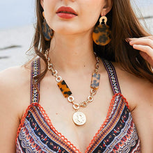 Load image into Gallery viewer, Holiday Leopard Resin Earrings Necklace Set
